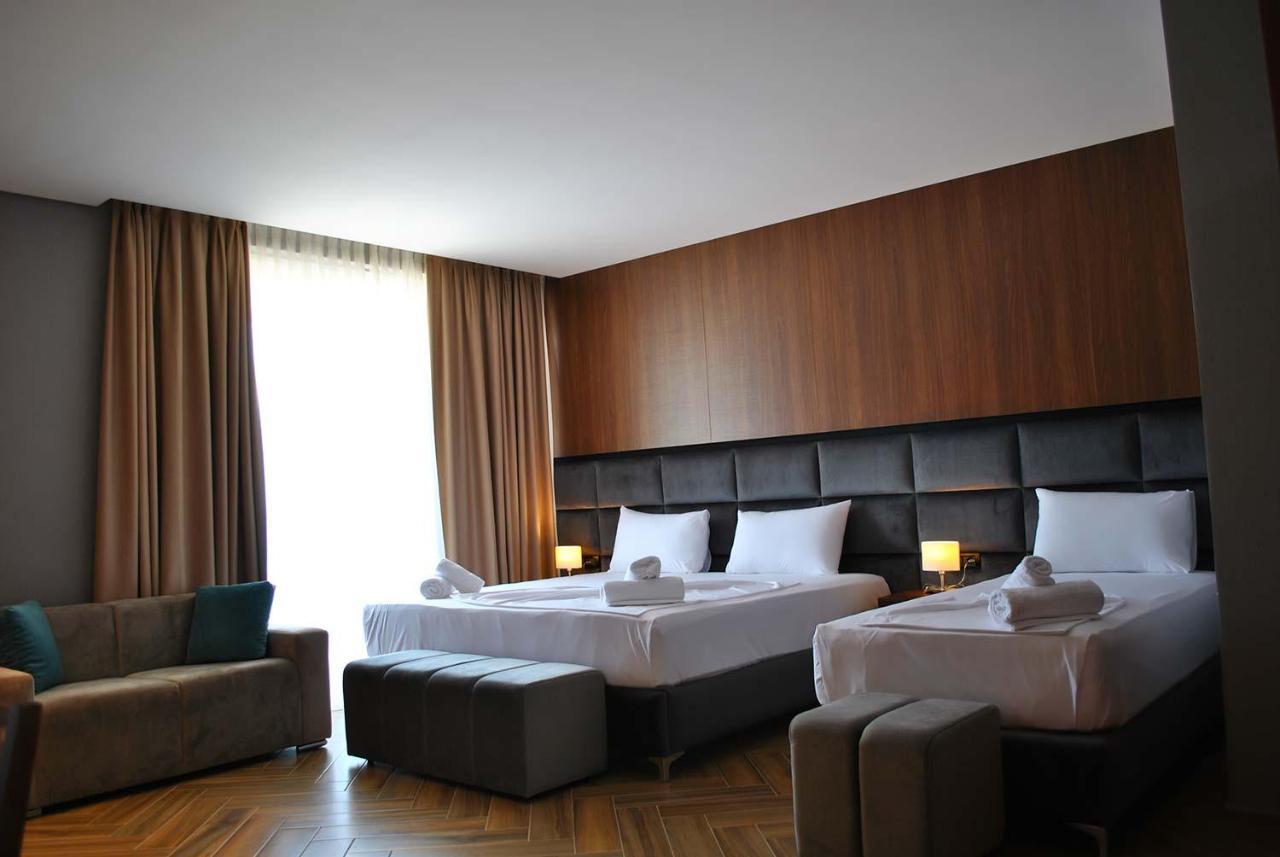 Shëngjin Twin Towers Hotel City & Beach Resort מראה חיצוני תמונה