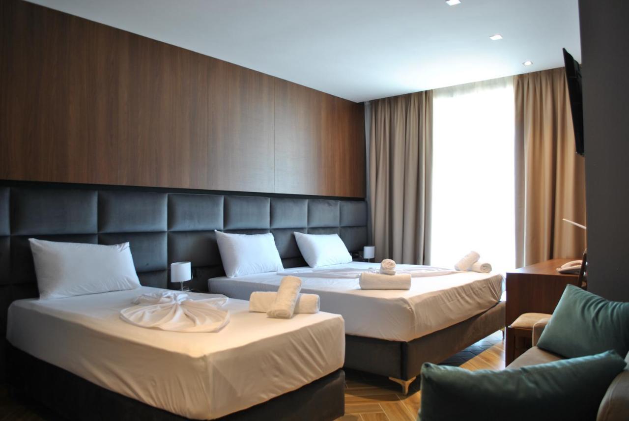 Shëngjin Twin Towers Hotel City & Beach Resort מראה חיצוני תמונה