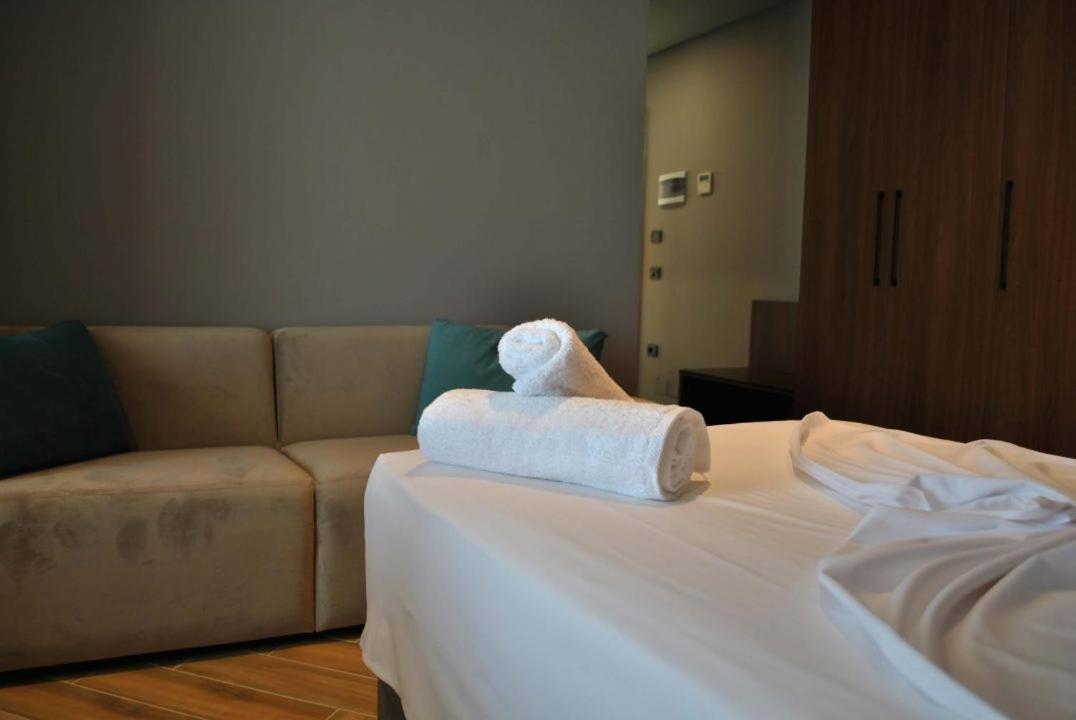 Shëngjin Twin Towers Hotel City & Beach Resort מראה חיצוני תמונה