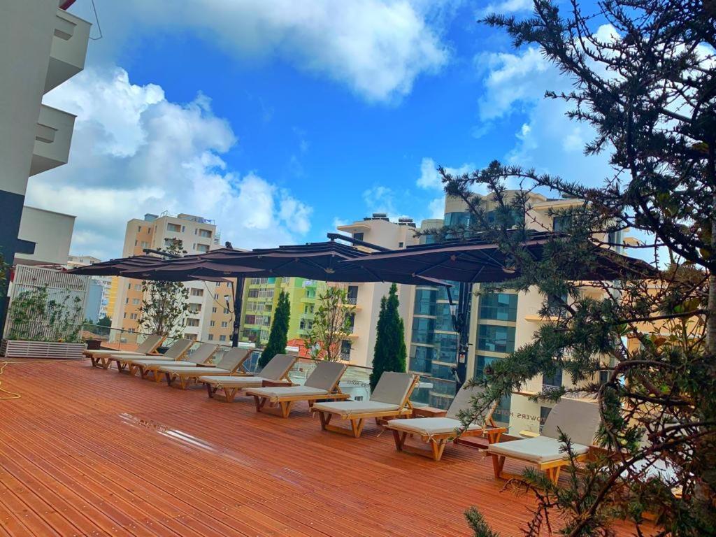 Shëngjin Twin Towers Hotel City & Beach Resort מראה חיצוני תמונה